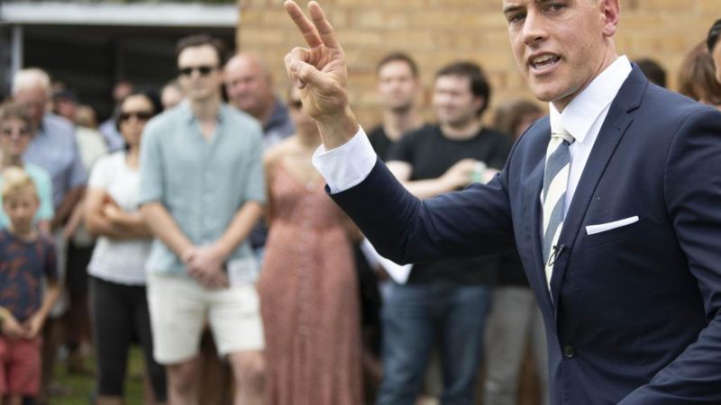Auction or Private Treaty: Which Is Right for Your&nbsp;Property?